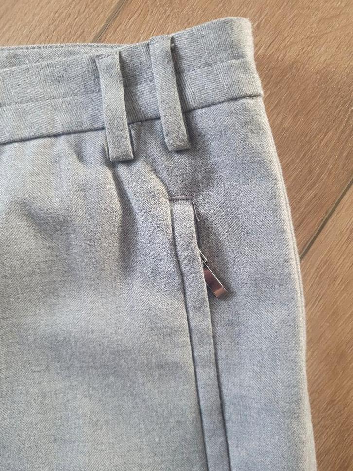 Super leuke grijze broek van Gustav, maat 44, Kleding | Dames, Broeken en Pantalons, Nieuw, Maat 42/44 (L), Grijs, Lang, Ophalen of Verzenden