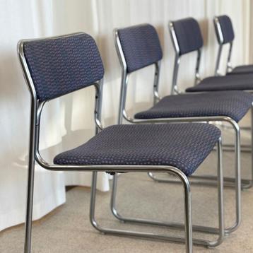 Set van 4 buisframe stoelen ’t Spectrum SE09 beschikbaar voor biedingen