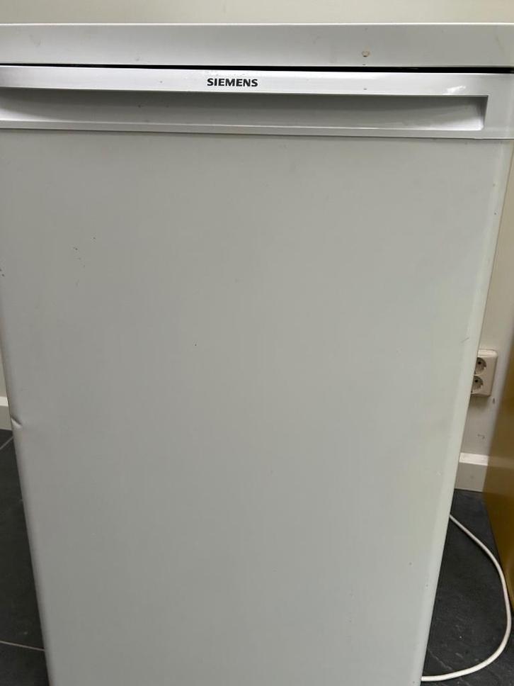 Koelkast met vriesvak Siemens A+, Witgoed en Apparatuur, Koelkasten en IJskasten, Zo goed als nieuw, Met vriesvak, 200 liter of meer