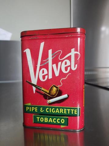 Velvet Pipe & Cigarette Tobacco blikje - Vintage jaren 40-50 beschikbaar voor biedingen
