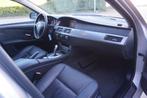 BMW 5-serie Touring 523i * Nieuwe ketting *, Auto's, BMW, Achterwielaandrijving, Gebruikt, Zwart, Leder