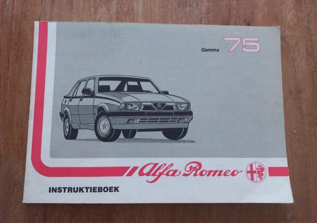 Alfa Romeo 75 Instructieboek, Auto diversen, Handleidingen en Instructieboekjes, Ophalen of Verzenden
