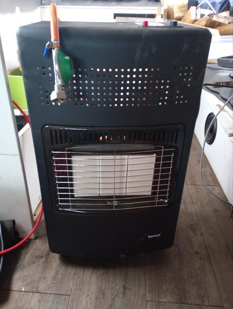 Mobiele Gaskachel 4,2 kW - voor binnen en terras - met veili, Ophalen of Verzenden, Zo goed als nieuw