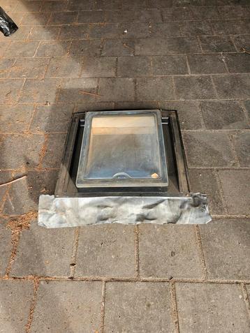 Kunststof Dakraam - 49x43cm beschikbaar voor biedingen
