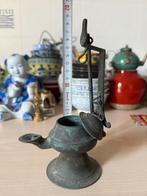 Antieke bronzen olielamp met deksel en hanger, Ophalen of Verzenden