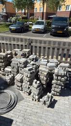 GRATIS AF TE HALEN MET SPOED, Tuin en Terras, Tegels en Klinkers, Gebruikt, Klinkers, Ophalen of Verzenden, 10 m² of meer