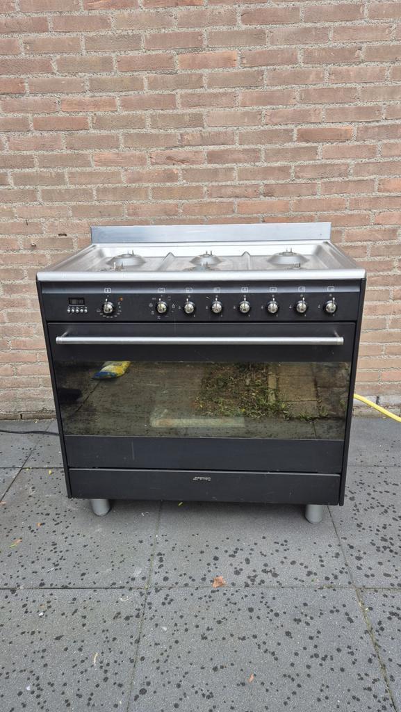 Smeg gasfornuis set incl afzuiger, Witgoed en Apparatuur, Fornuizen, Zo goed als nieuw, Vrijstaand, Gas, 5 kookzones of meer, 90 tot 95 cm