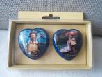 2 M. J. Hummel blikken pillendoosjes in originele doos., Ophalen of Verzenden