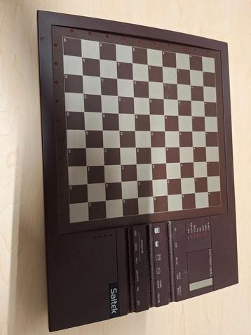 Saitek Elektronisch dames checker computer 660  beschikbaar voor biedingen
