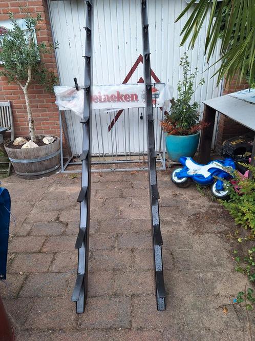 Oerdegelijke zware trap stalen bomen en hardhouten treden, Doe-het-zelf en Verbouw, Ladders en Trappen, Gebruikt, 2 tot 4 meter