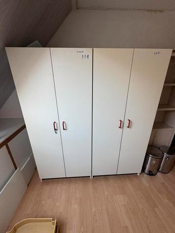 Diverse kasten beschikbaar voor biedingen