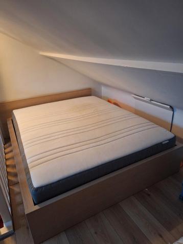 Ikea Malm bedframe + lattenbodem en matras - afbeelding 3