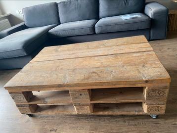 Houten pallet tafel beschikbaar voor biedingen