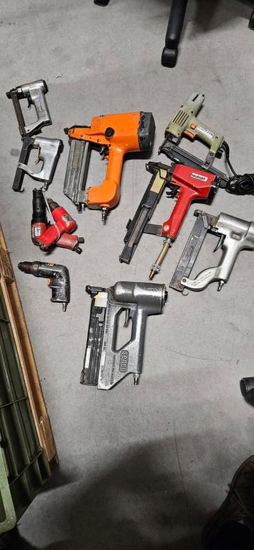 Tackers  9 stuks  o.a merken Haubold , senco, novus beschikbaar voor biedingen