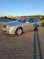 Mercedes-Benz E-Klasse 2.7 CDI E270 Combi AUT 2004 Grijs, Auto's, Automaat, Zwart, 208 €/maand, Diesel