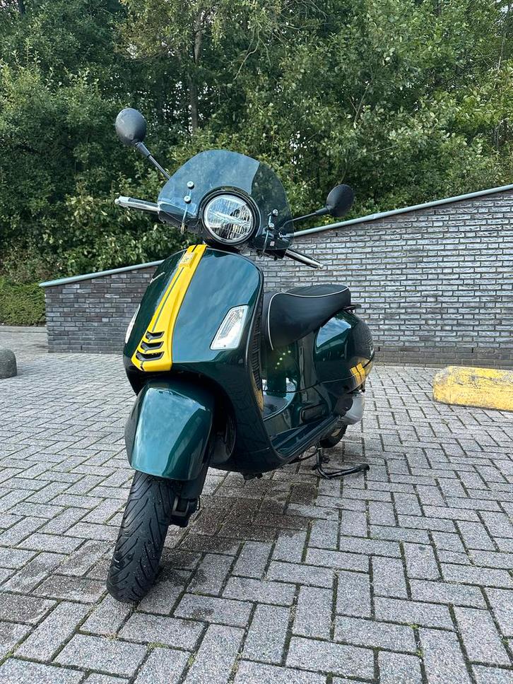 Vespa GTS 300 HPE, Fietsen en Brommers, Scooters | Vespa, Gebruikt, Overige modellen, Benzine, Ophalen
