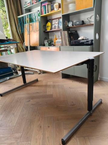 Gispen bureau 160x100 met los ladenblok