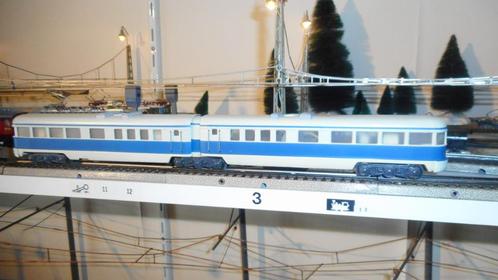 MARKLIN 3025 2 delige metalen motorwagen in kleur ST 800, Hobby en Vrije tijd, Modeltreinen | H0, Zo goed als nieuw, Locomotief