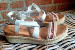 Tamaris sandalen wit maat 37 zgan, Tamaris, Wit, Zo goed als nieuw, Sandalen of Muiltjes