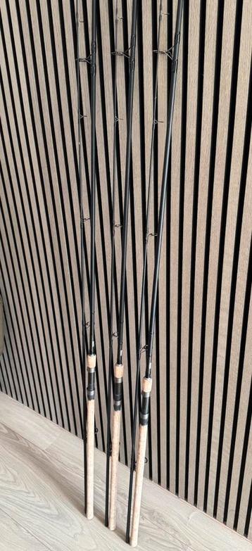 3x MAD D-Fender Karperhengels – 12ft, 2.75lb, 40mm startoog beschikbaar voor biedingen