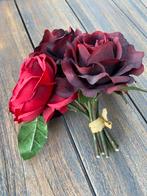 Boeketje zijde rode rozen, Ophalen of Verzenden, Gebruikt, Binnen