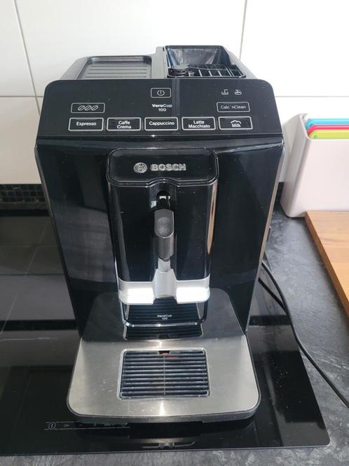 Bosch VeroCup 100 volautomatische koffiemachine, Witgoed en Apparatuur, Koffiezetapparaten, Gebruikt, Koffiebonen, Koffiemachine