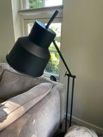 Trendy staande zwarte leeslamp, Huis en Inrichting, Lampen | Vloerlampen, Ophalen, Gebruikt, Trendy, Metaal