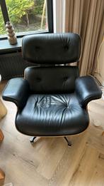 Eames lounge chair met ottoman, Huis en Inrichting, Ophalen, Zo goed als nieuw, Leer
