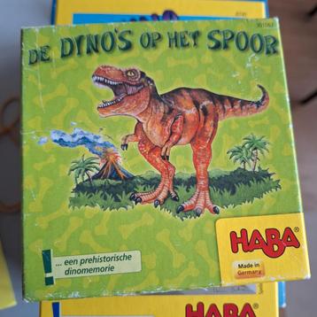 De dinos op het spoor haba beschikbaar voor biedingen