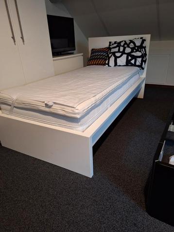 Wit eenpersoonsbed. Ikea Malm beschikbaar voor biedingen
