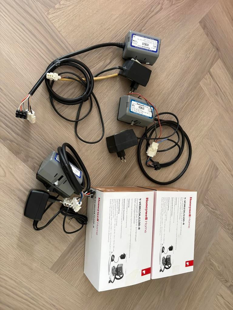 Te koop: Honeywell Home Y-VC8615AJ1100-R Zonneregelset, Ophalen, Zo goed als nieuw, Cv-ketel of Combi-ketel