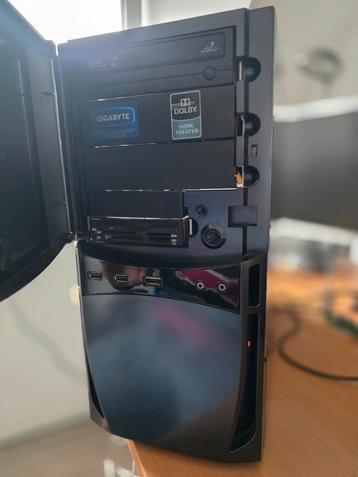 Zelfbouw desktop – i7 / RX 570 8GB / NVMe SSD – Multi-monito beschikbaar voor biedingen