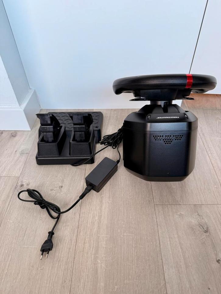 Thrustmaster T128 Force Feedback stuur en pedalen, Spelcomputers en Games, Spelcomputers | Sony PlayStation Consoles | Accessoires