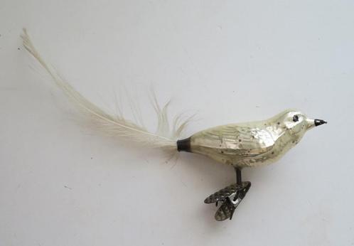 Oude Kerstbal: Vogeltje 09 op knijper ( zwarte snavel ), Diversen, Kerst, Ophalen of Verzenden