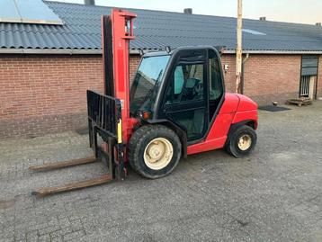Manitou 3 tons terrein heftruck beschikbaar voor biedingen