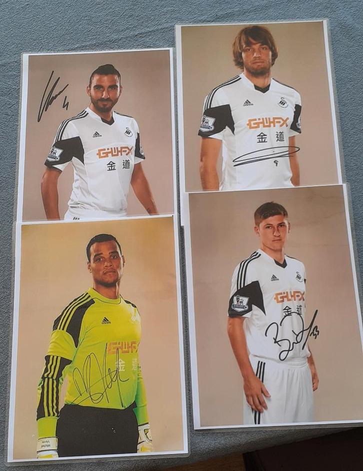 34 getekende foto's van topvoetballers, Verzamelen, Sportartikelen en Voetbal, Zo goed als nieuw, Spelerskaart, Buitenlandse clubs