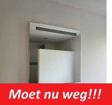 ⭐️⭐️ Badkamer spiegel met verlichting ⭐️⭐️ beschikbaar voor biedingen