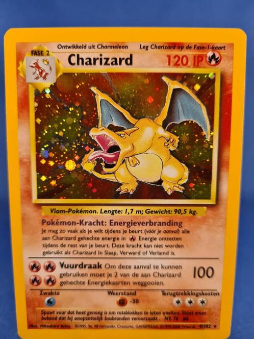 Charizard 4/102 - Base (NL), Hobby en Vrije tijd, Verzamelkaartspellen | Pokémon, Gebruikt, Losse kaart, Verzenden