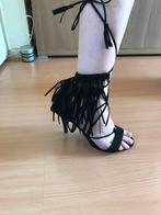 Mooie hakschoen met franjes te koop moet met spoed weg ‼️‼️, Zwart, Ophalen of Verzenden, Zo goed als nieuw, Schoenen met hoge hakken