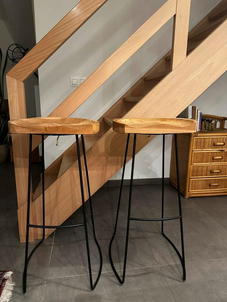 Industriële barkrukken van masief hout en metaal - set van 2, Huis en Inrichting, Barkrukken, Nieuw, 60 tot 90 cm, Hout, Metaal