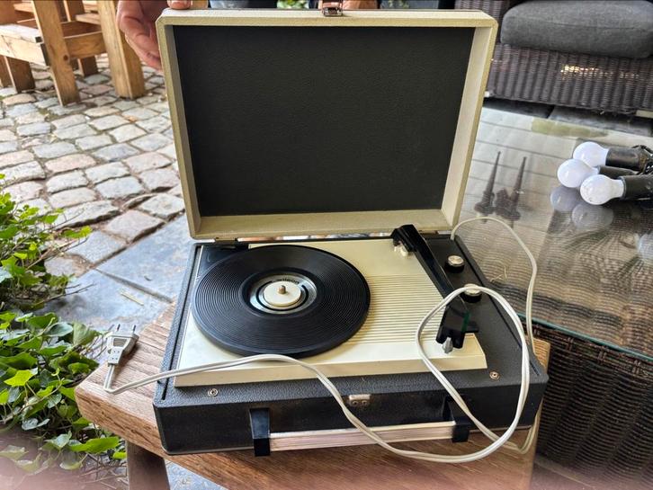 Draagbare platenspeler vintages jaren 60 merk Wilson, Audio, Tv en Foto, Platenspelers, Zo goed als nieuw, Platenspeler, Overige merken