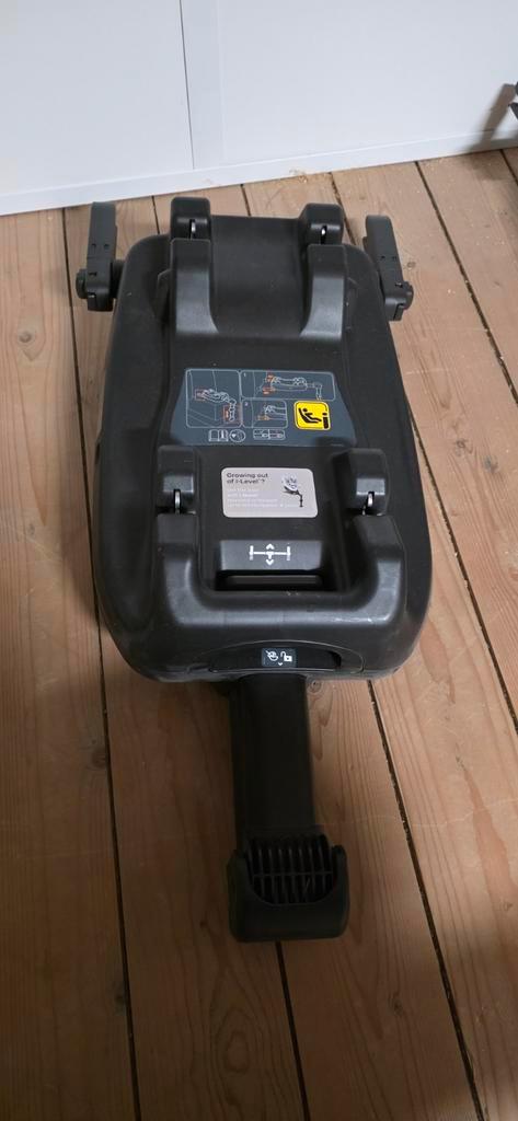 Joie Isofix base + Maxi-Cosi met adapters, Kinderen en Baby's, Autostoeltjes, Gebruikt, Overige merken, 0 t/m 13 kg, Isofix, Verstelbare rugleuning