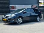 Toyota Auris Touring Sports 1.8 Hybrid Panoramadak Clima Cru, Gebruikt, Start-stop-systeem, Origineel Nederlands, Auris