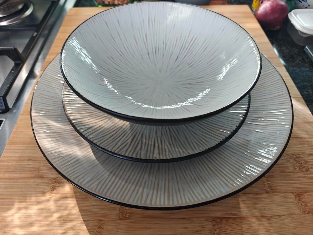 Set van 26  - Groot&klein bord, diep bord / ontbijtkom, mok, Ophalen, Gebruikt, Bord(en), Overige stijlen