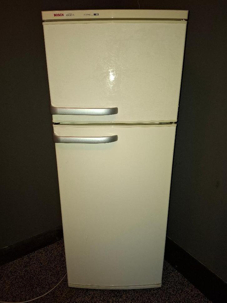 Gratis koelkast, Witgoed en Apparatuur, Koelkasten en IJskasten, Gebruikt, Met vriesvak, 150 tot 200 liter, 140 tot 160 cm, 45 tot 60 cm