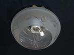 Plafonniere met matte/heldere geslepen glas kap en vergulde, Antiek en Kunst, Antiek | Lampen, Ophalen of Verzenden