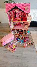 Groot roze poppenhuis met accessoires en nog veel meer, Ophalen, Gebruikt, Poppenhuis