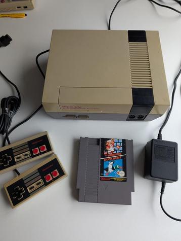 Nes / 2 controllers / mario + duckhunt beschikbaar voor biedingen