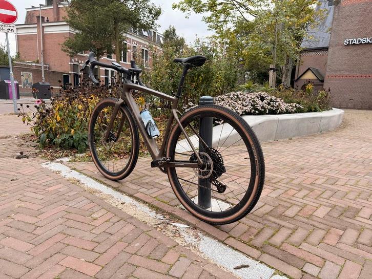 Specialized Diverge Expert 2025 - Goudbruin 56, Fietsen en Brommers, Fietsen | Racefietsen, Nieuw, Heren, Overige merken, Minder dan 10 versnellingen