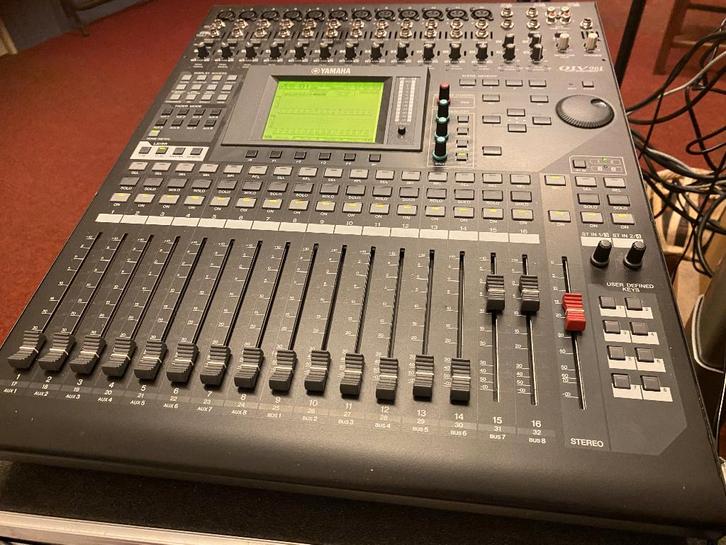 Yamaha 01V96i Digitale Mengtafel met Flightcase, Muziek en Instrumenten, Mengpanelen, Gebruikt, 10 tot 20 kanalen, Ophalen